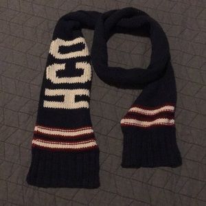 Hollister knit scarf - dark blue, red, and white